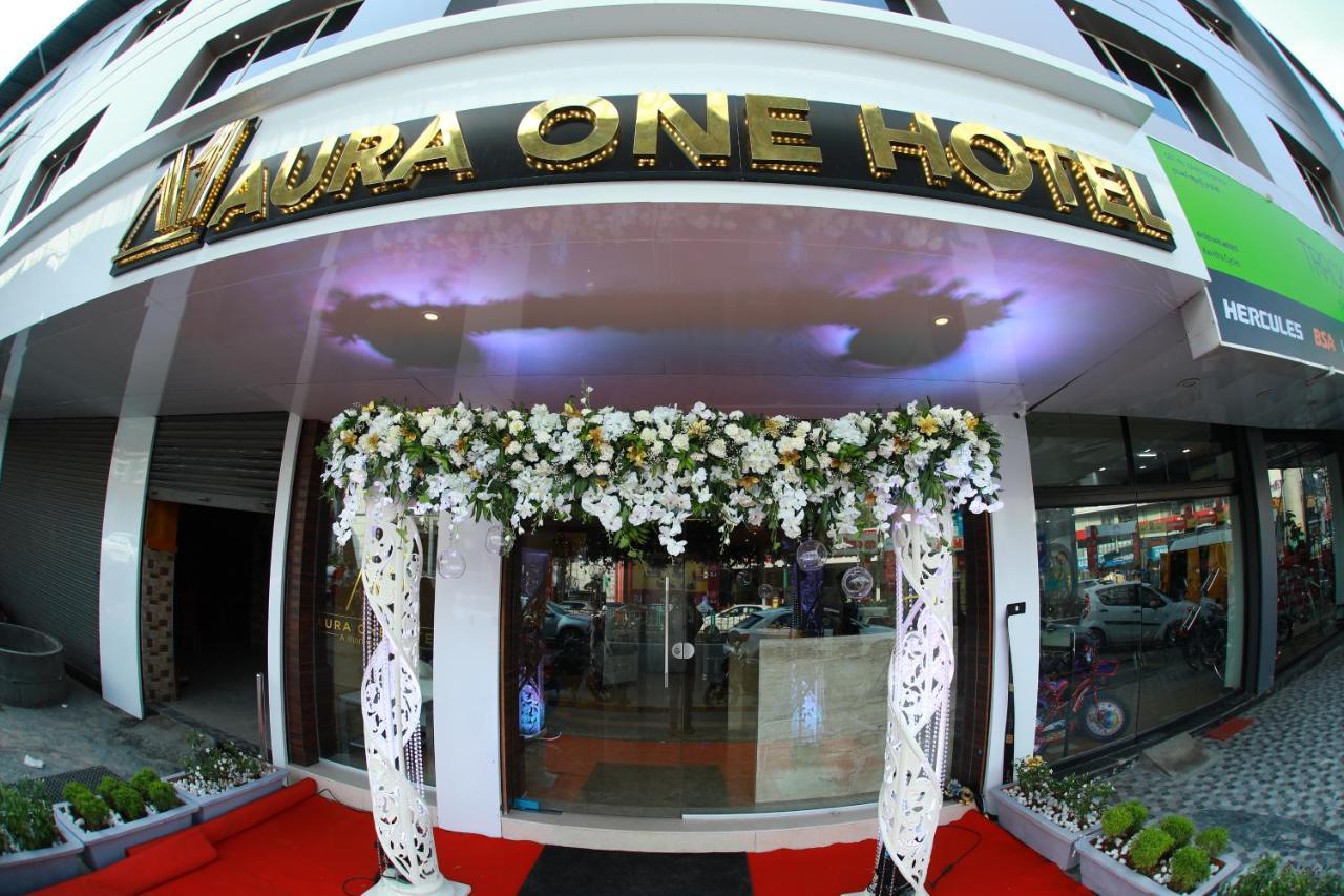 Aura One Hotel Kochi Buitenkant foto